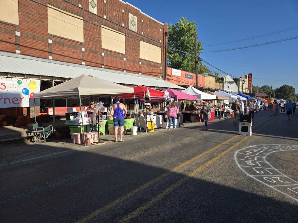 2024 Oktoberfest Vendors Getting Ready 2024 Oktoberfest Vendors Getting Ready