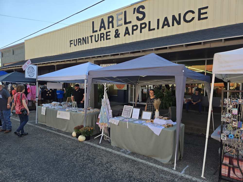 2024 Oktoberfest Vendors Getting Ready 2024 Oktoberfest Vendors Getting Ready